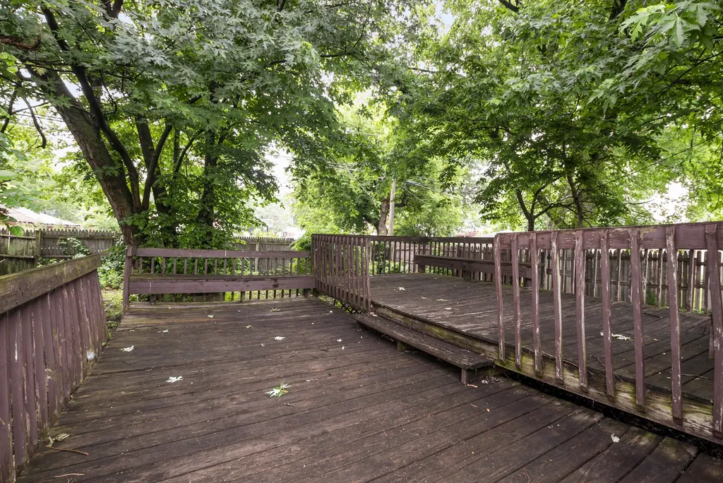 11600 South Hale Avenue Chicago IL 60643
