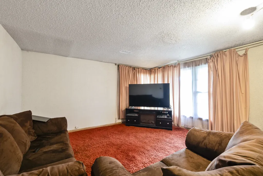 11600 South Hale Avenue Chicago IL 60643