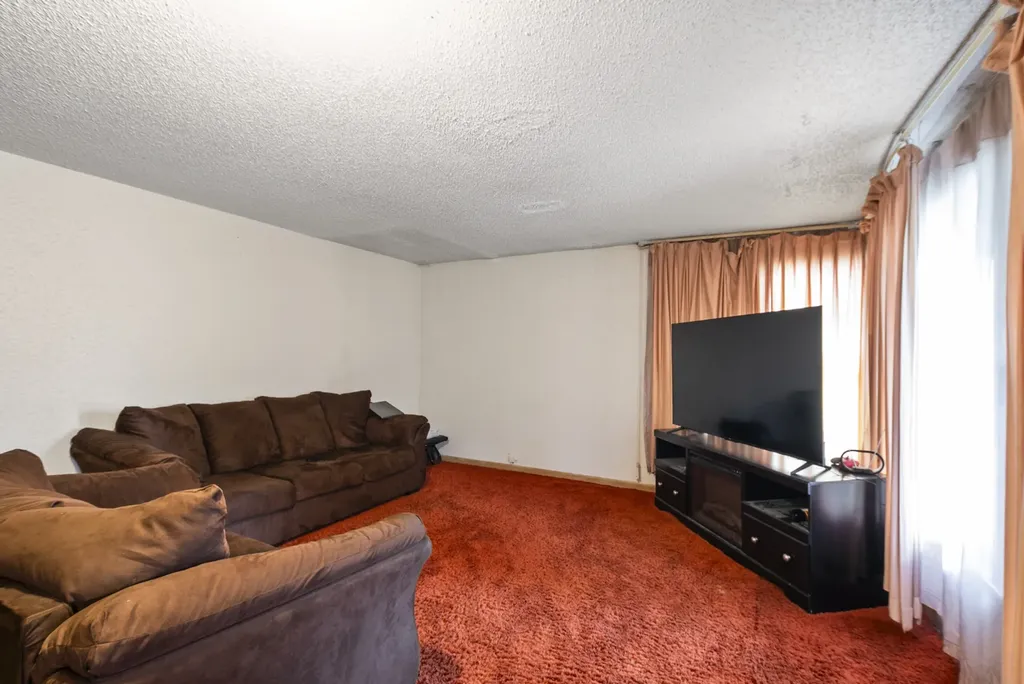 11600 South Hale Avenue Chicago IL 60643