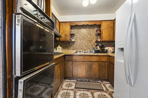 11600 South Hale Avenue Chicago IL 60643