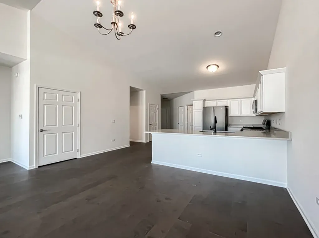 451 BUILDING 9 Ridge Lane Bolingbrook IL 60440