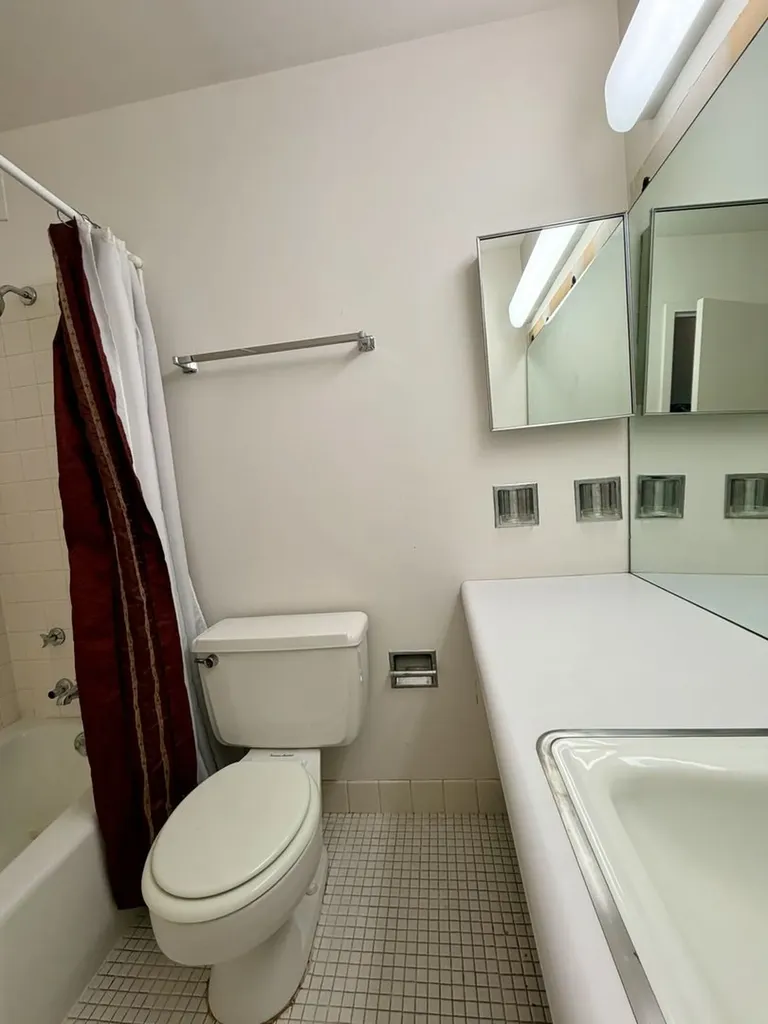 6933 North Kedzie Avenue Chicago IL 60645