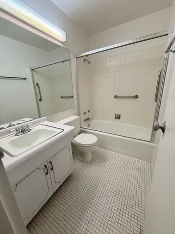 6933 North Kedzie Avenue Chicago IL 60645