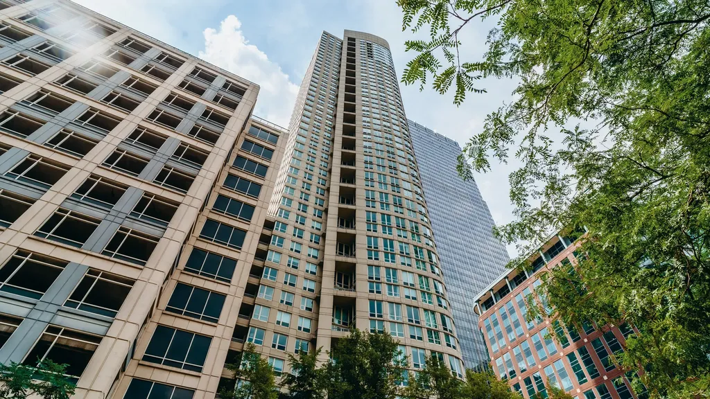345 North La Salle Drive Chicago IL 60654