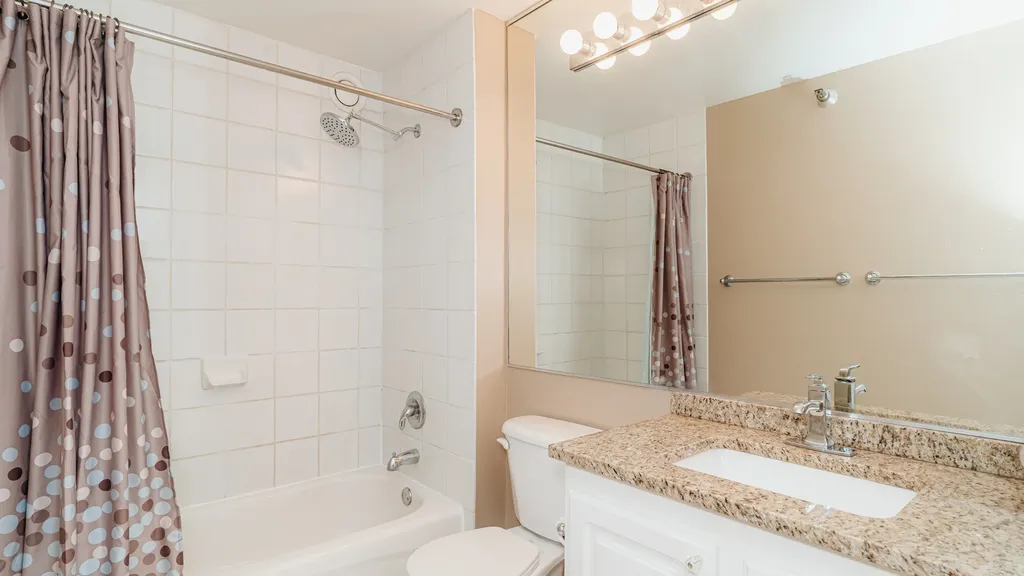 345 North La Salle Drive Chicago IL 60654
