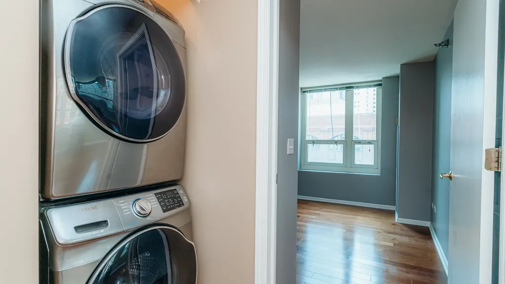 345 North La Salle Drive Chicago IL 60654