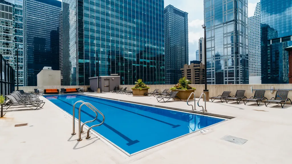 345 North La Salle Drive Chicago IL 60654
