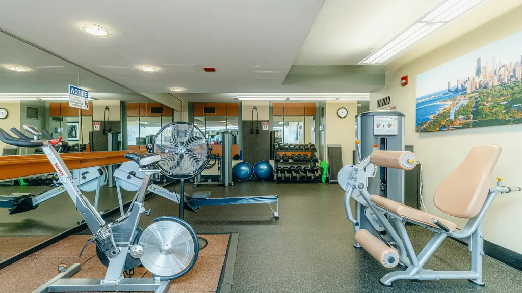 345 North La Salle Drive Chicago IL 60654