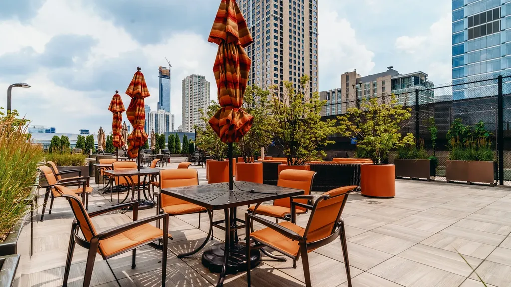 345 North La Salle Drive Chicago IL 60654