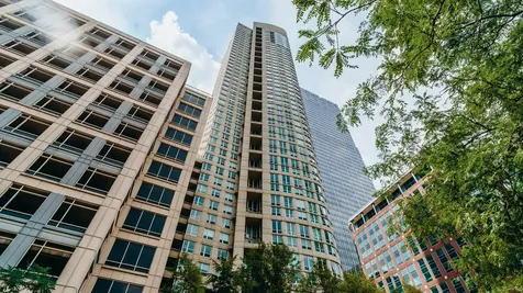 345 North La Salle Drive Chicago IL 60654