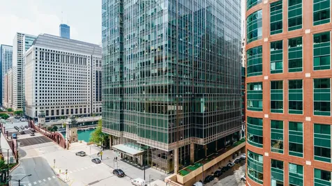 345 North La Salle Drive Chicago IL 60654