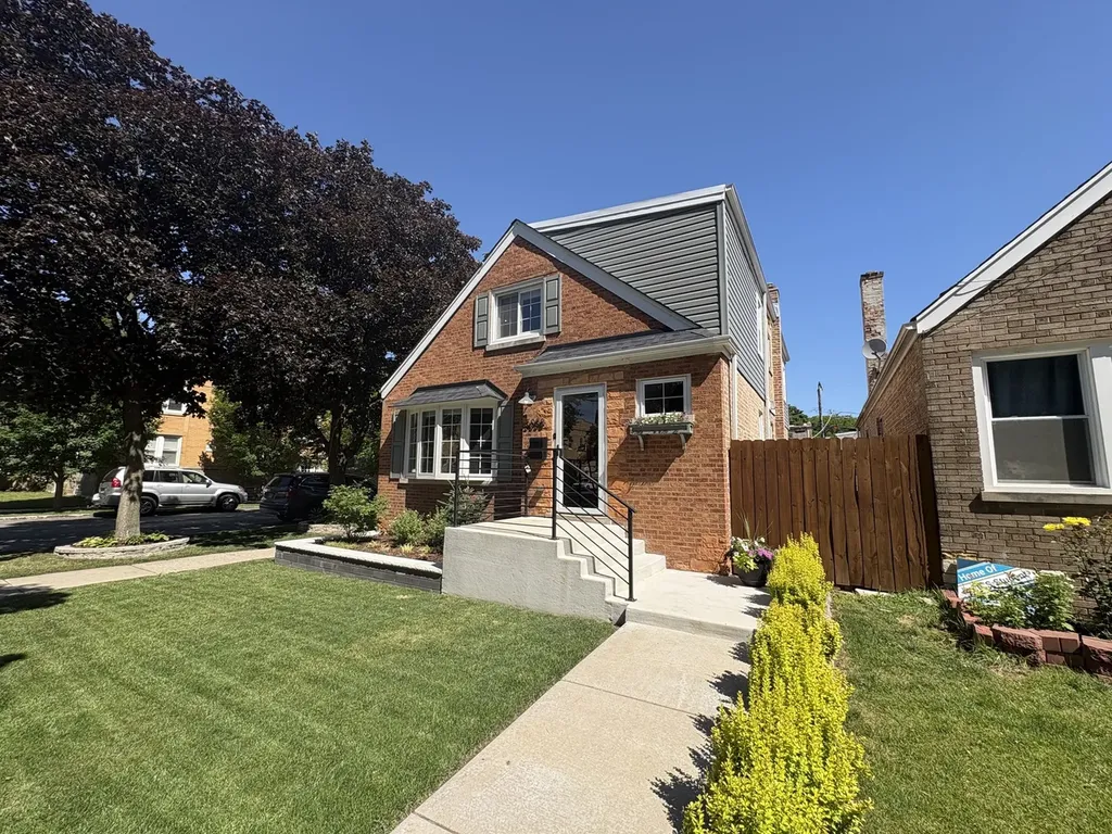 5058 West Wrightwood Avenue Chicago IL 60639