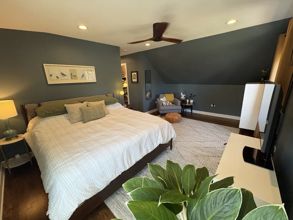 5058 West Wrightwood Avenue Chicago IL 60639