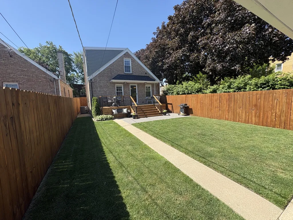 5058 West Wrightwood Avenue Chicago IL 60639