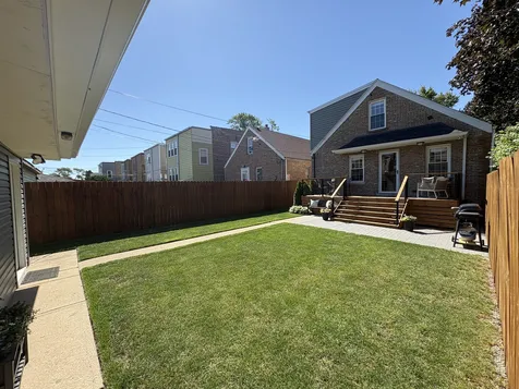 5058 West Wrightwood Avenue Chicago IL 60639