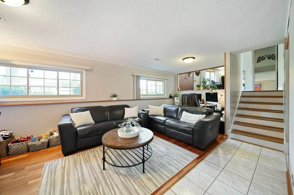 365 West Myrick Avenue Addison IL 60101