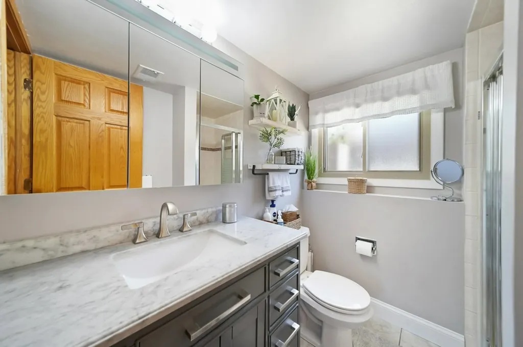 365 West Myrick Avenue Addison IL 60101
