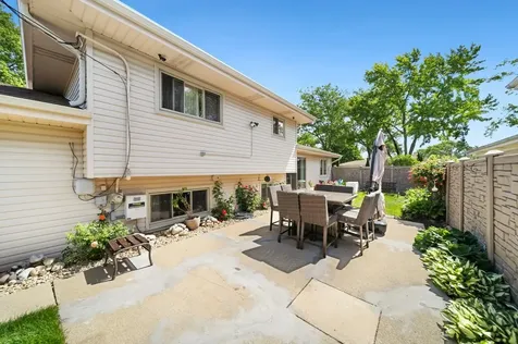 365 West Myrick Avenue Addison IL 60101