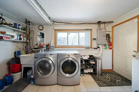 365 West Myrick Avenue Addison IL 60101