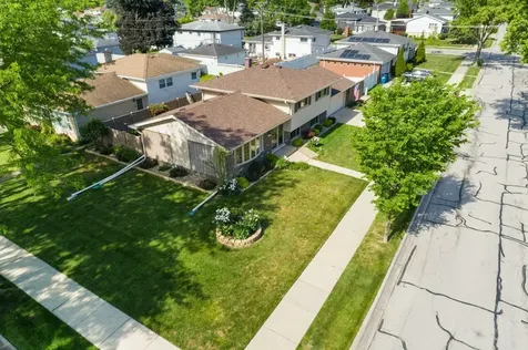 365 West Myrick Avenue Addison IL 60101