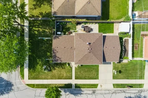 365 West Myrick Avenue Addison IL 60101