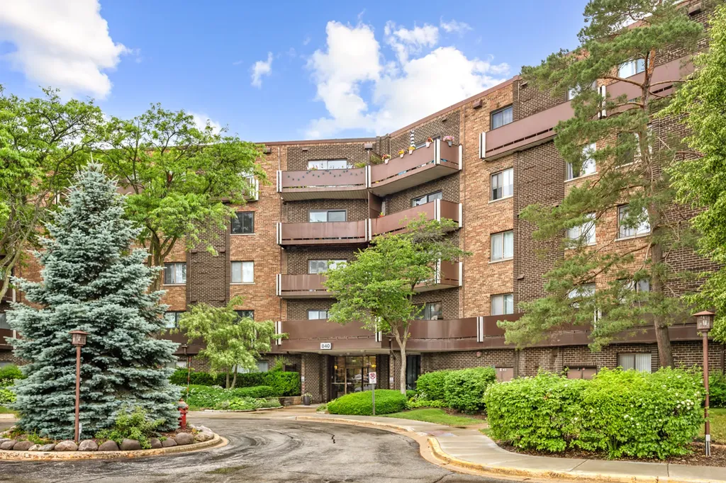 840 Wellington Avenue Elk Grove Village IL 60007