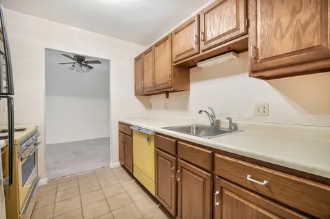840 Wellington Avenue Elk Grove Village IL 60007