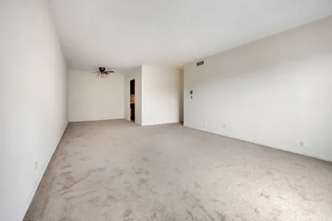840 Wellington Avenue Elk Grove Village IL 60007