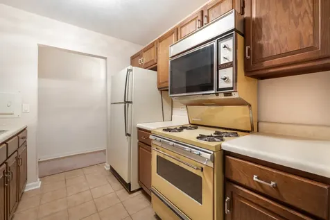 840 Wellington Avenue Elk Grove Village IL 60007