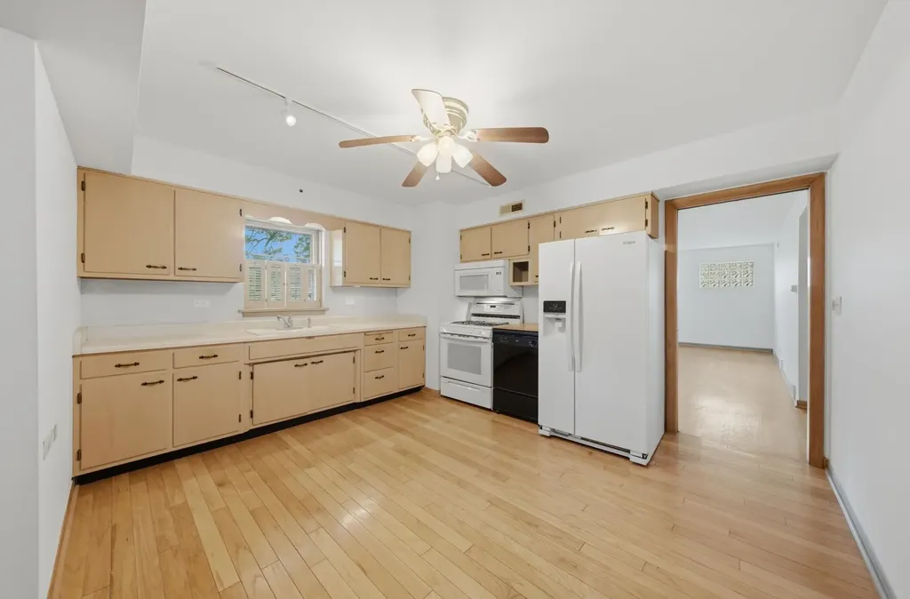 2912 Old Glenview Road Wilmette IL 60091