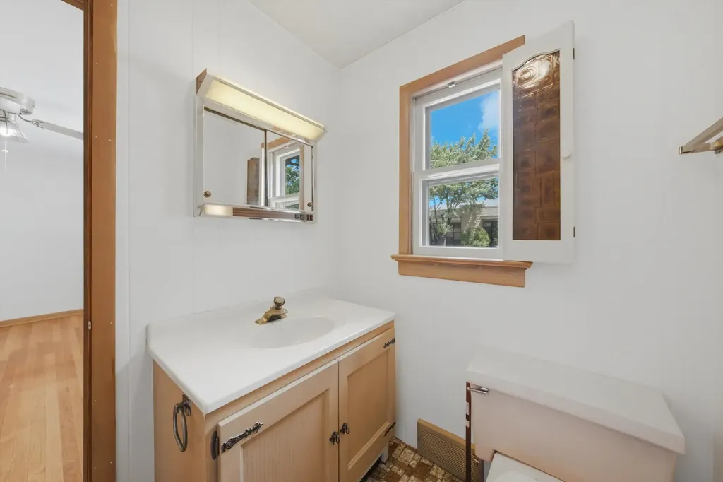 2912 Old Glenview Road Wilmette IL 60091