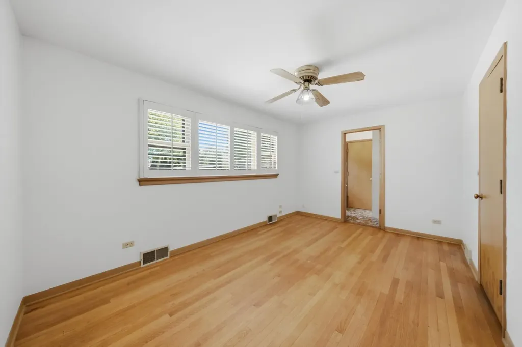 2912 Old Glenview Road Wilmette IL 60091