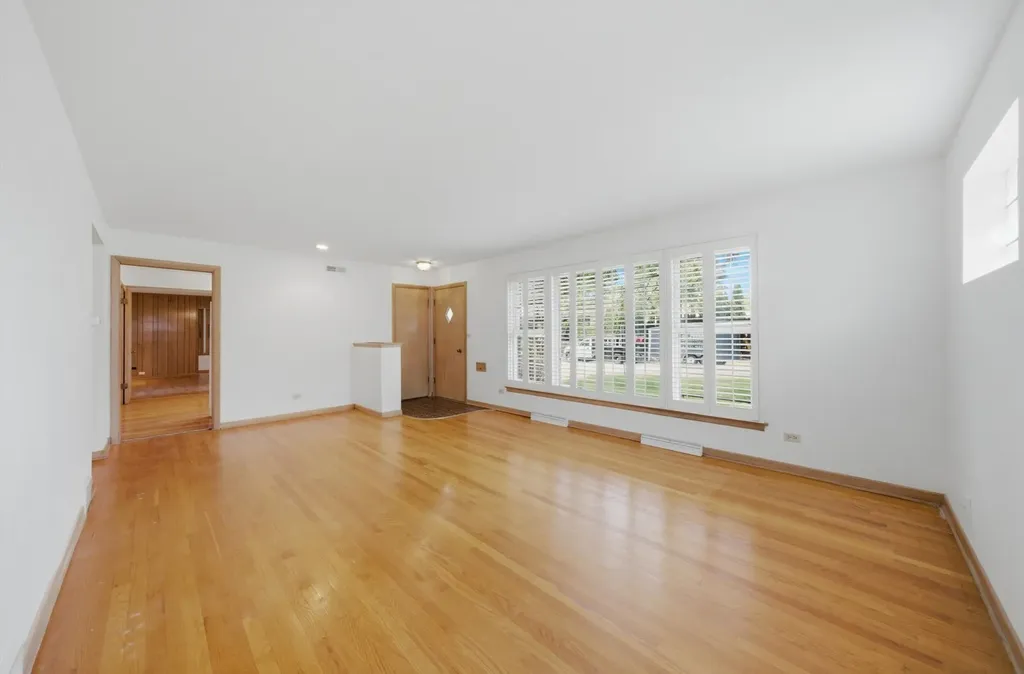 2912 Old Glenview Road Wilmette IL 60091