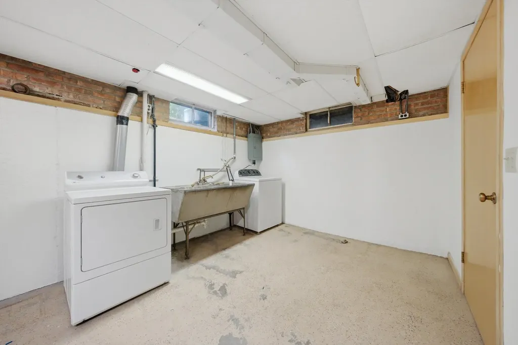 2912 Old Glenview Road Wilmette IL 60091