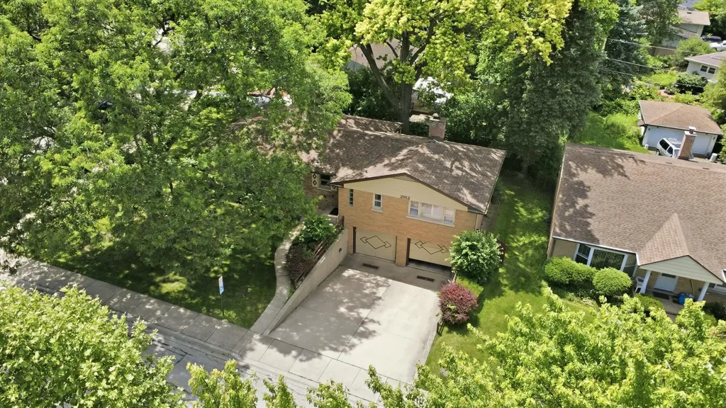 2912 Old Glenview Road Wilmette IL 60091