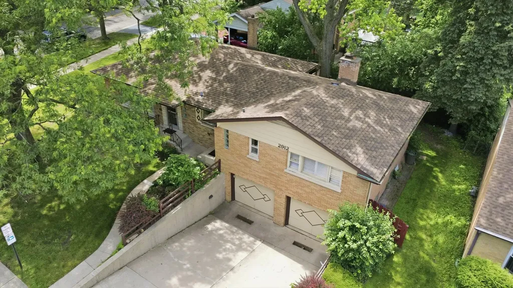 2912 Old Glenview Road Wilmette IL 60091