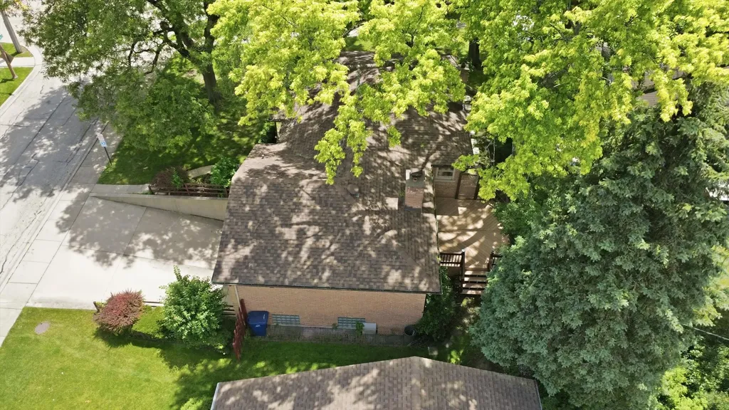 2912 Old Glenview Road Wilmette IL 60091