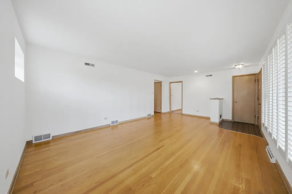 2912 Old Glenview Road Wilmette IL 60091