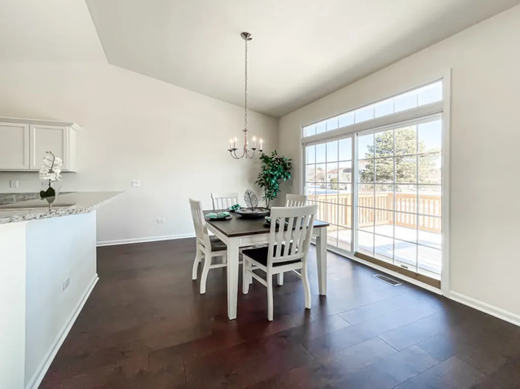 455 BUILDING 9 Ridge Lane Bolingbrook IL 60440