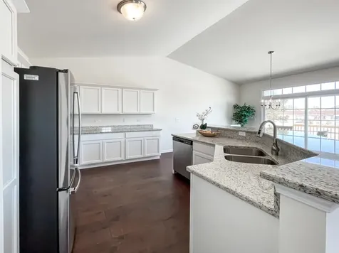 455 BUILDING 9 Ridge Lane Bolingbrook IL 60440