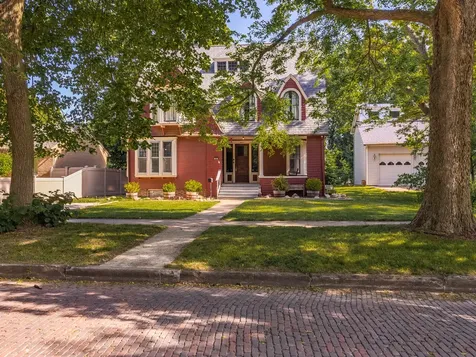 407 West Grove Street W Pontiac IL 61764