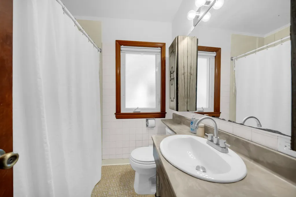 6805 South Kildare Avenue Chicago IL 60629