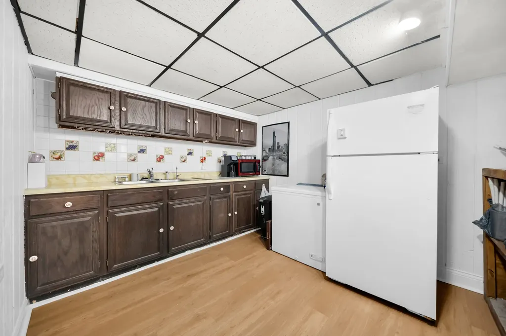 6805 South Kildare Avenue Chicago IL 60629