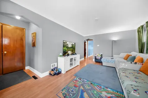 6805 South Kildare Avenue Chicago IL 60629
