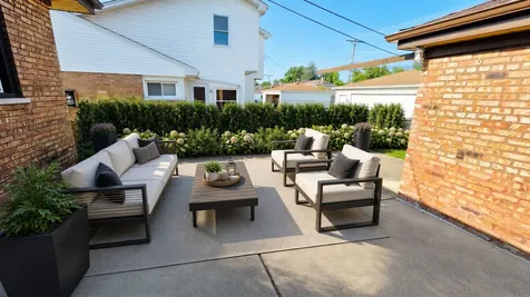 8201 North Washington Street Niles IL 60714