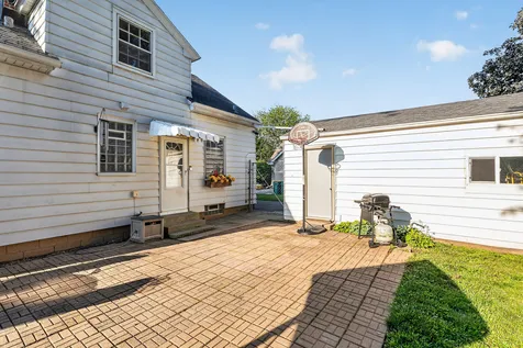 1618 Glenwood Avenue Joliet IL 60435