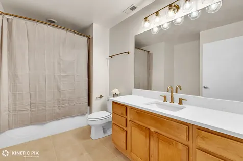 1 South Leavitt Street Chicago IL 60612