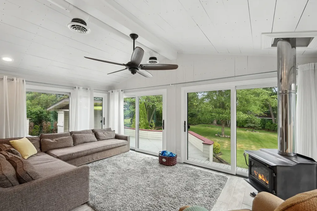 20W276 Belmont Place Addison IL 60101