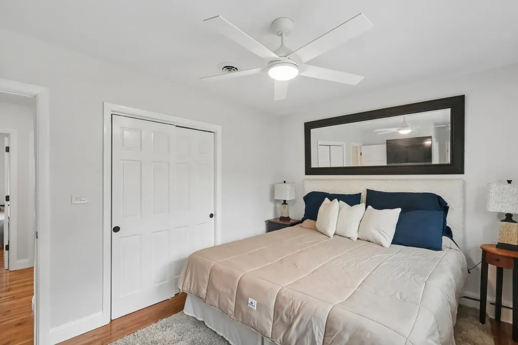 20W276 Belmont Place Addison IL 60101