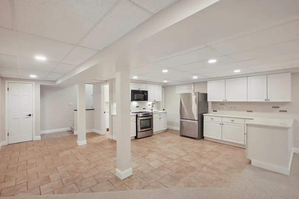 20W276 Belmont Place Addison IL 60101